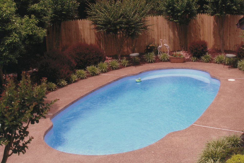 In-ground pool by Catalina Pools Memphis