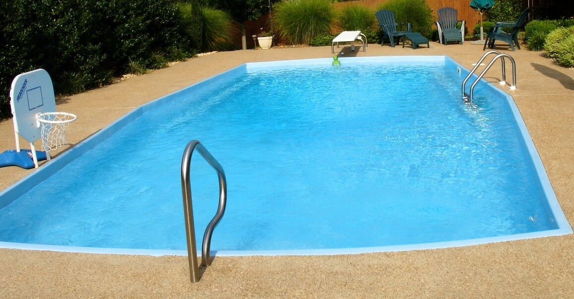 Catalina Model pool by Memphis pool builder
