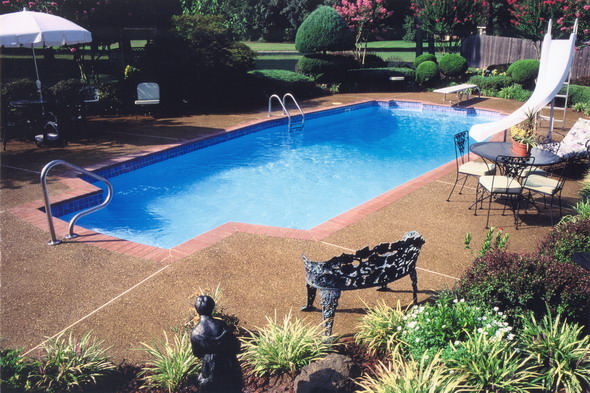Custom in-ground fiberglass pool